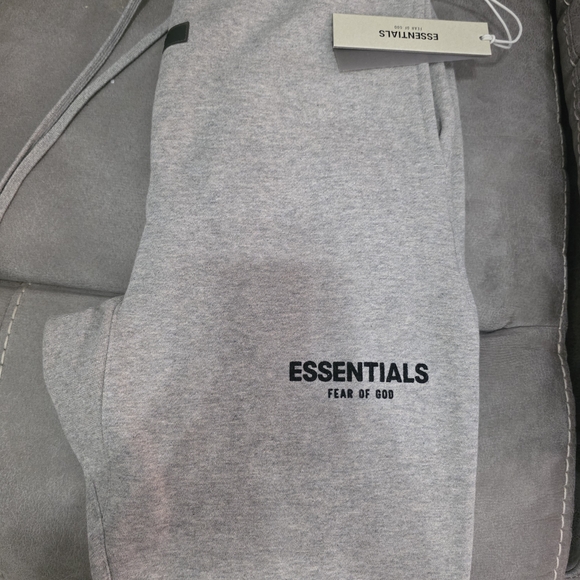 - Men's Essentials Grey Jogger Pants Size Small